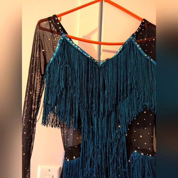 Dance costum - Picture 2 of 5